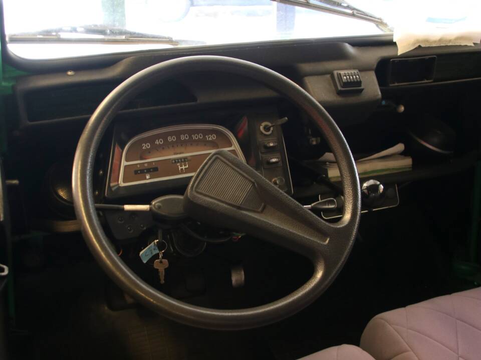 Image 21/35 de Citroën 2 CV 6 (1987)