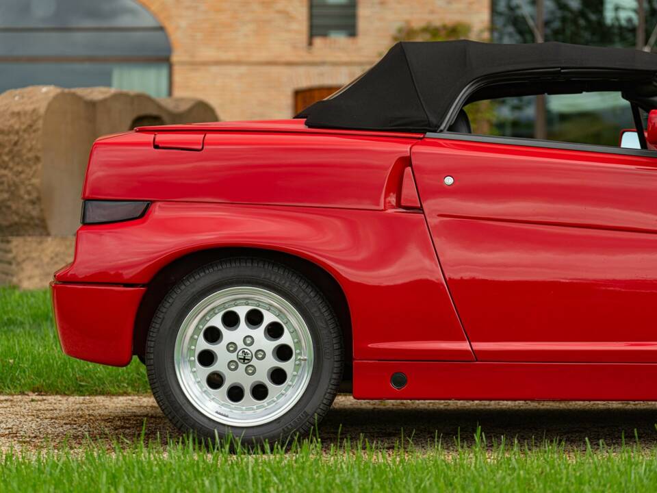 Immagine 37/50 di Alfa Romeo RZ (1993)