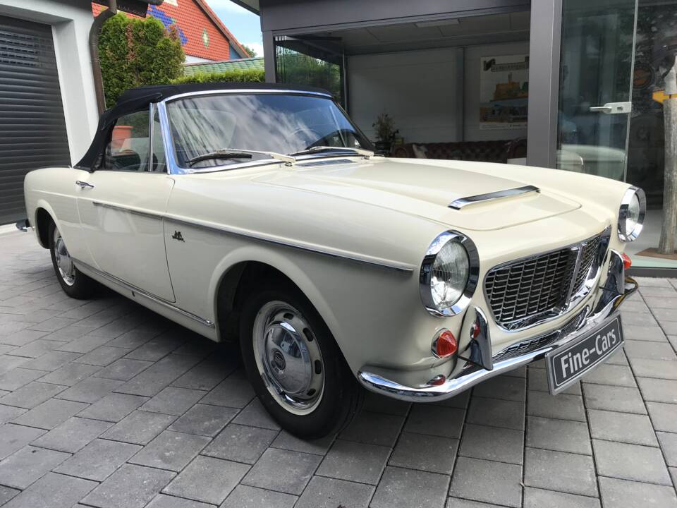 Image 4/33 of FIAT 1200 Convertible (1961)