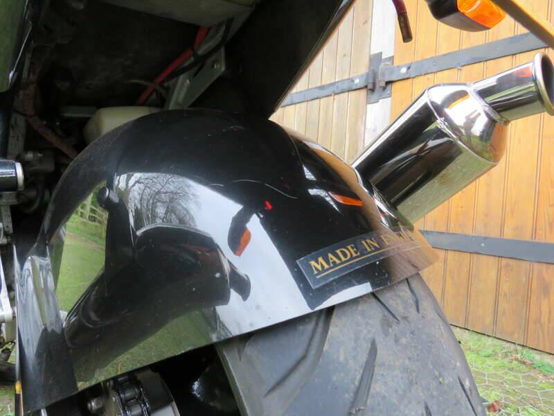 Image 41/44 of Norton F1 (1990)