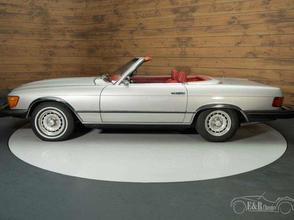 Image 2/7 of Mercedes-Benz 450 SL (1975)