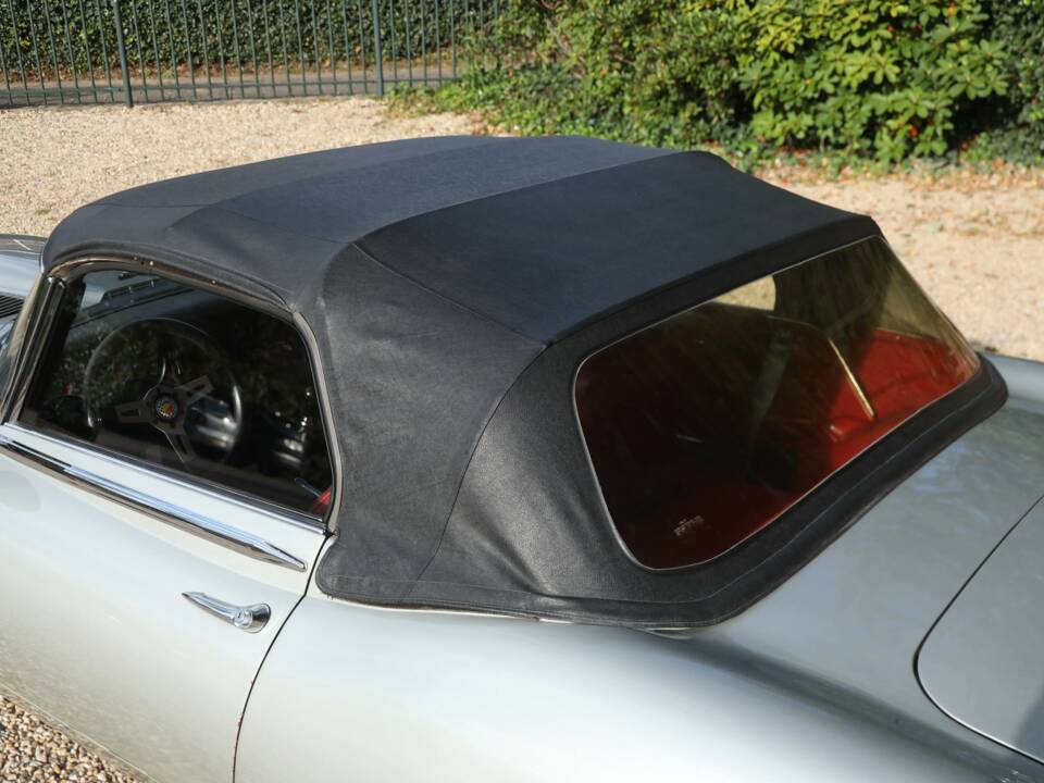 Afbeelding 14/50 van Jaguar E-Type V12 (1973)
