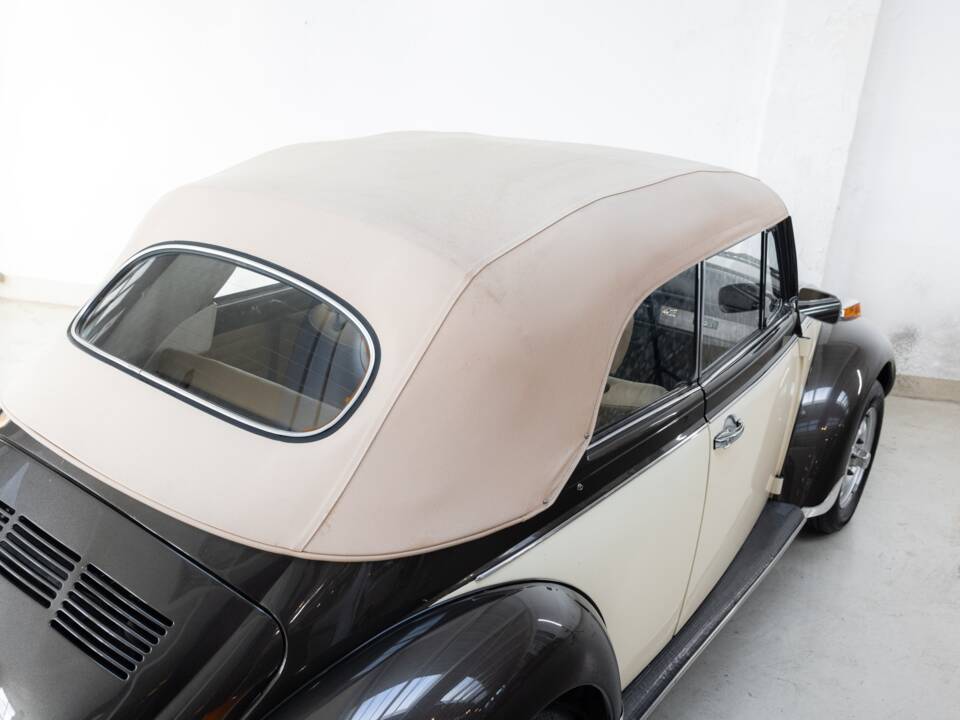 Bild 28/32 von Volkswagen Käfer 1303 LS (1978)