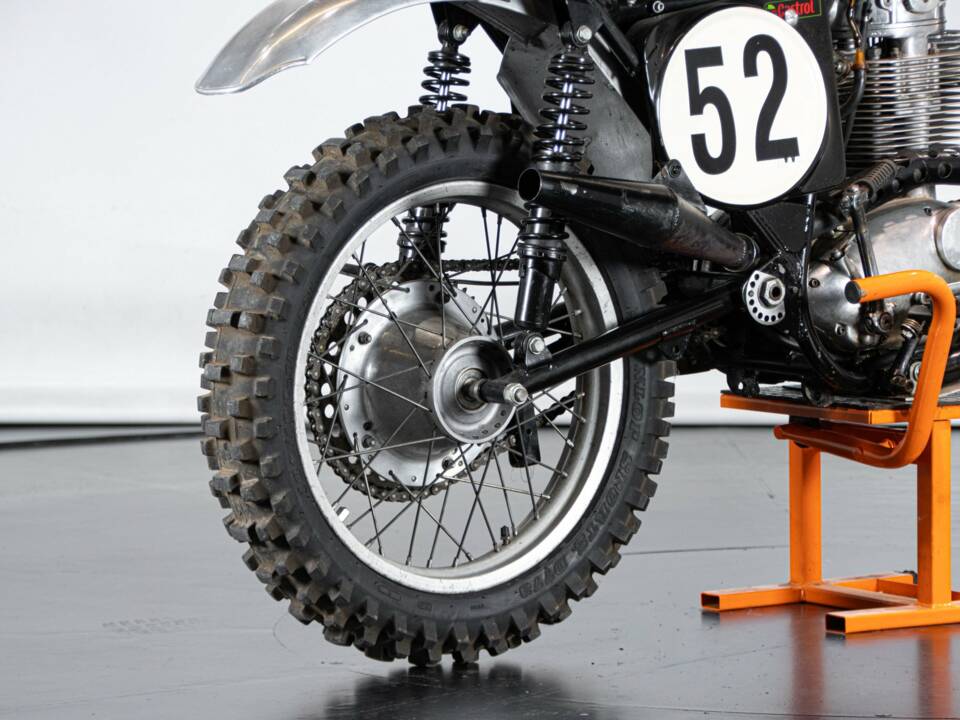 Bild 41/50 von BSA DUMMY (1974)