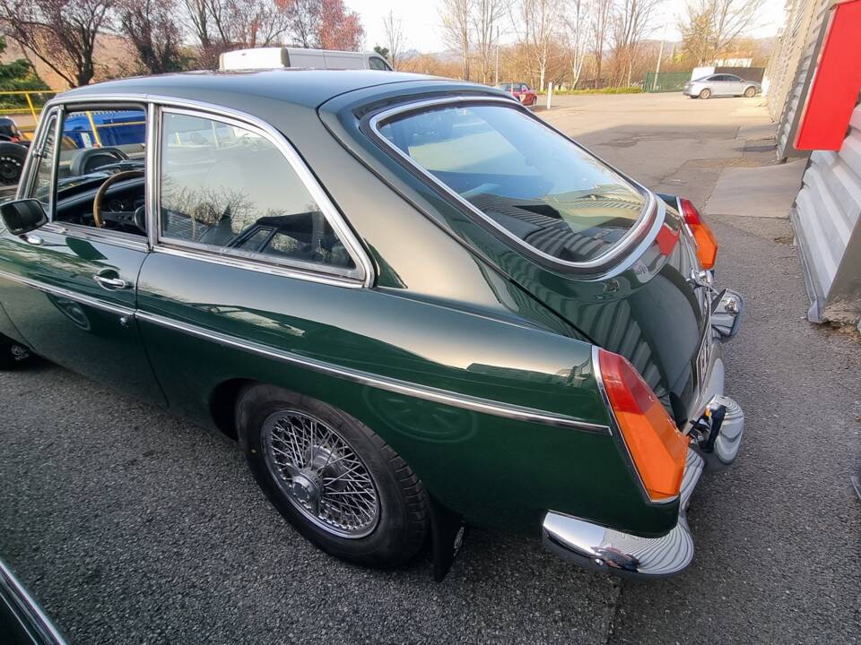 Bild 6/17 von MG MGB GT (1972)