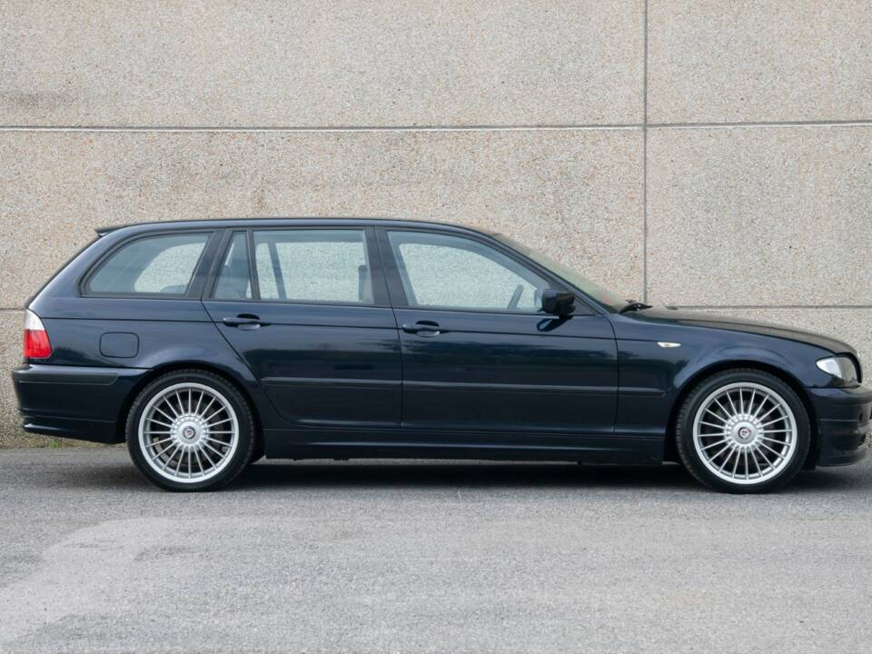 Immagine 2/33 di ALPINA B3 3.3 Allrad Touring (2002)