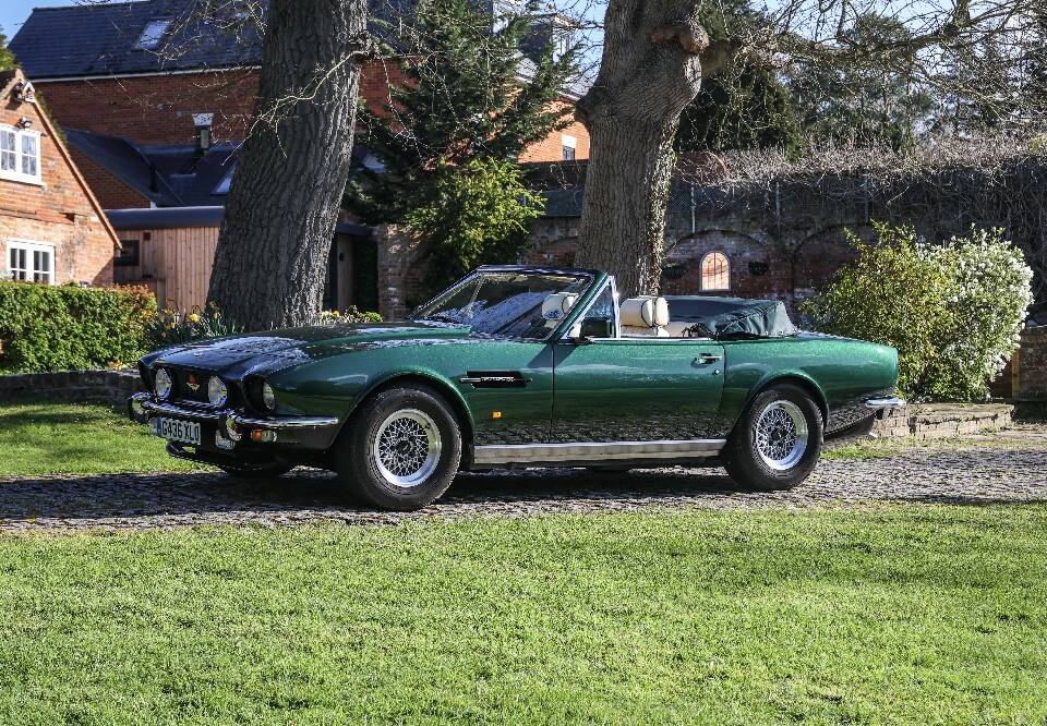 Image 2/30 of Aston Martin V8 EFi Volante (1989)