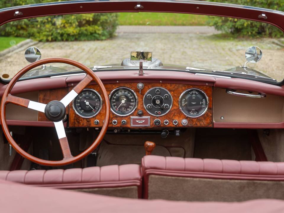 Afbeelding 14/29 van Aston Martin DB 2&#x2F;4 Mk II DHC (1956)