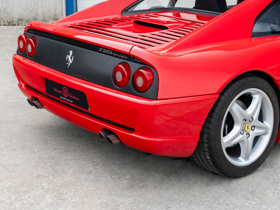 Imagen 36/89 de Ferrari F 355 Berlinetta (1996)