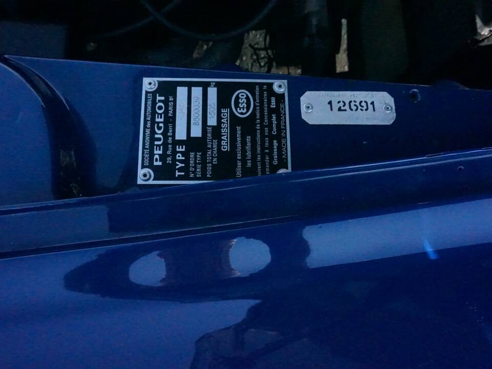 Image 33/46 of Peugeot 404 Coupé (1967)