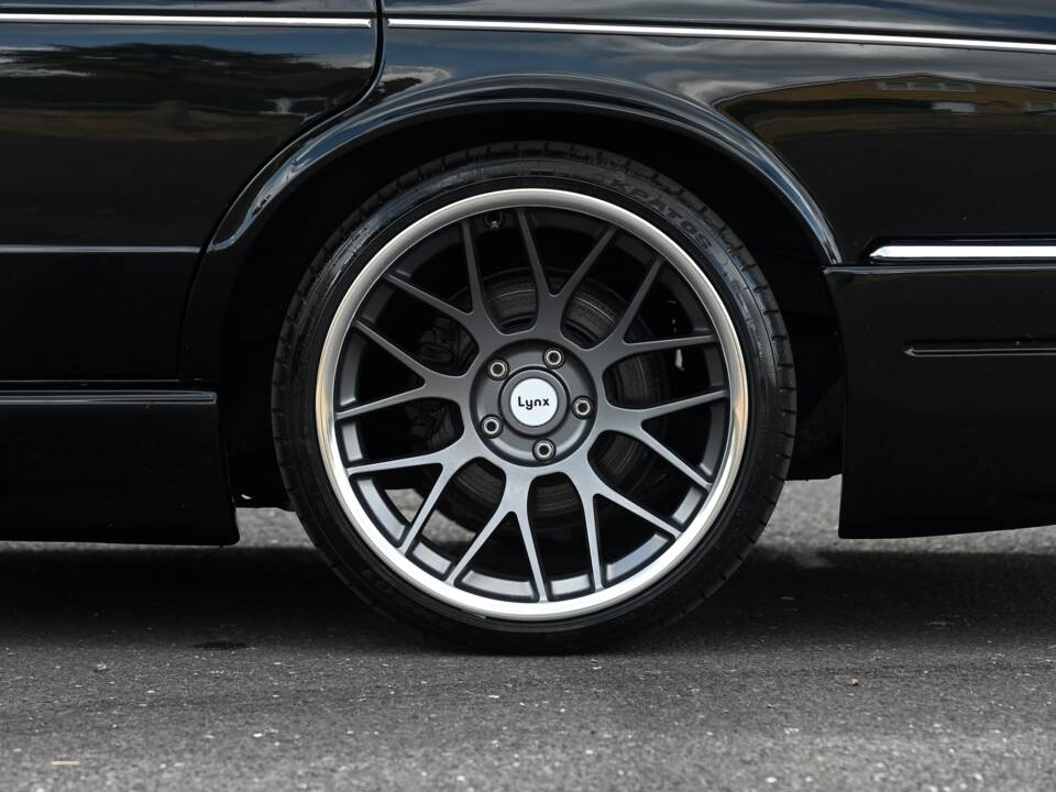Image 7/21 of Daimler XJ 6 4.0 (1990)