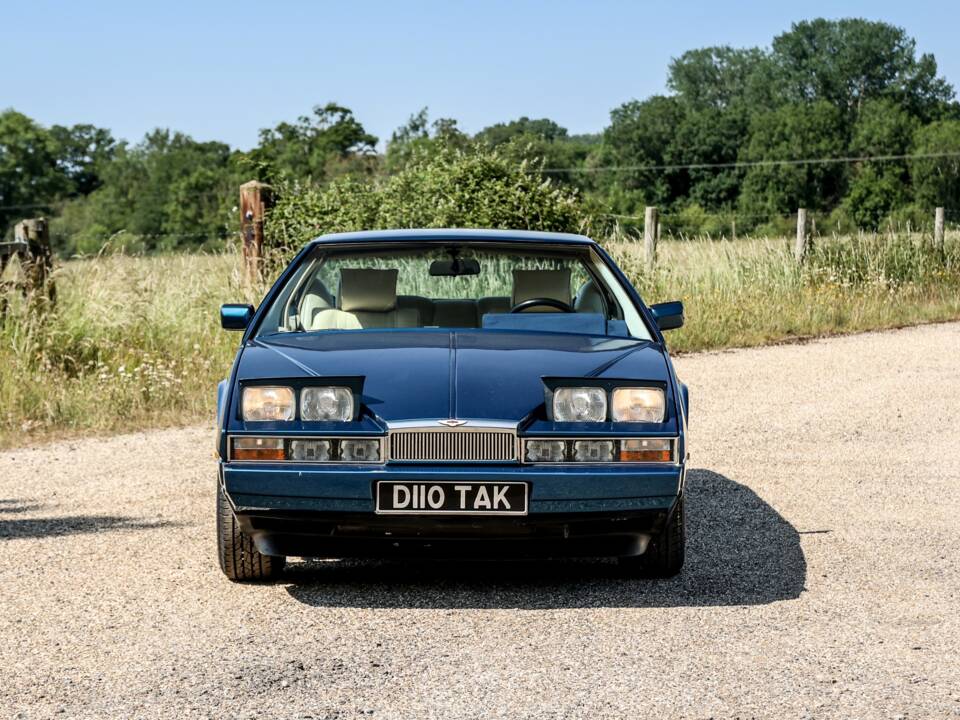 Immagine 6/28 di Aston Martin Lagonda (1987)