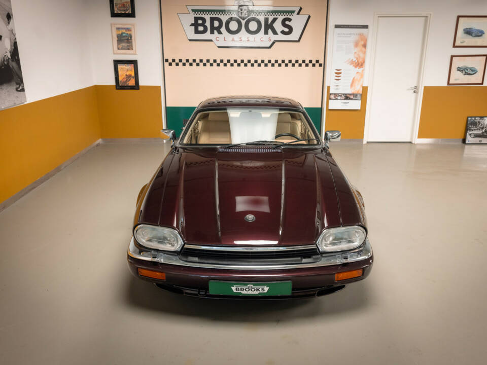 Image 5/50 of Jaguar XJS 6.0 (1994)