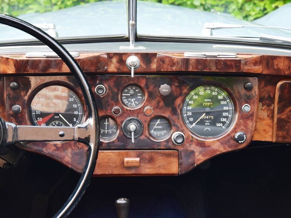 Image 30/40 de Jaguar XK 140 SE DHC (1956)