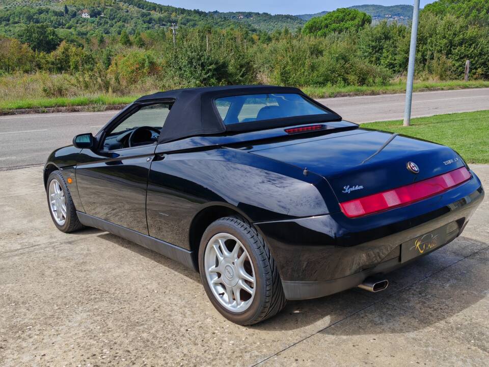 Bild 7/37 von Alfa Romeo Spider 2.0 Twin Spark 16V (1996)