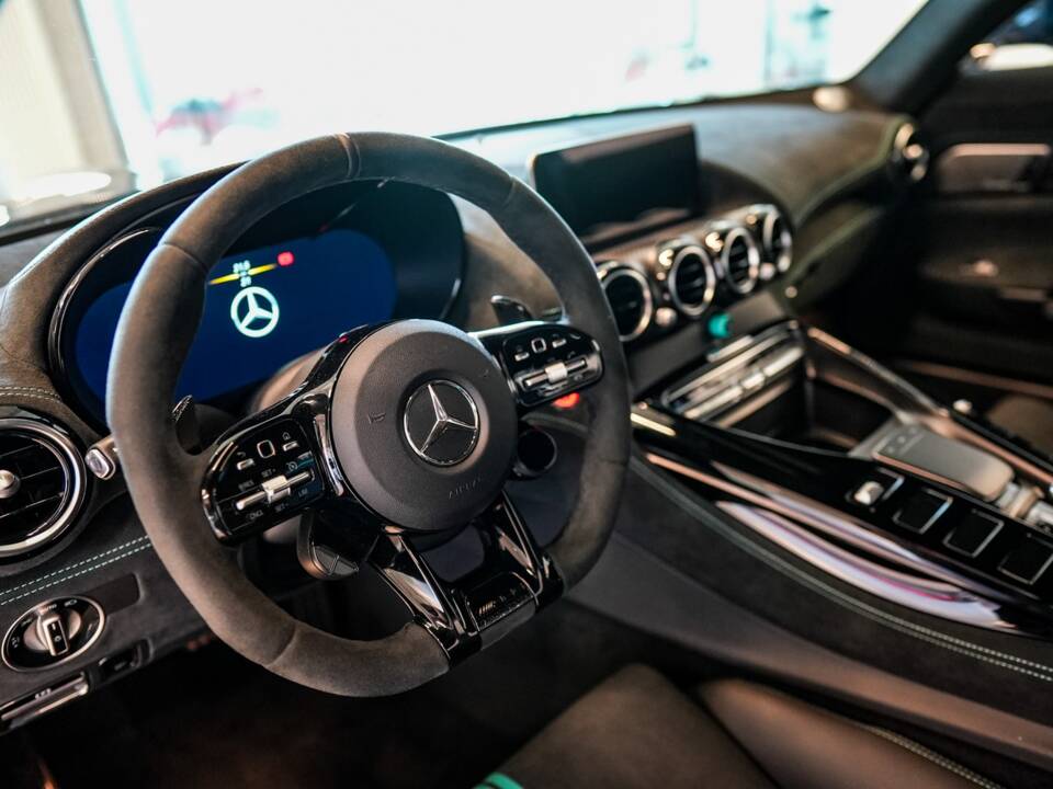 Image 17/25 of Mercedes-AMG GT Black Series "P One Edition" (2021)