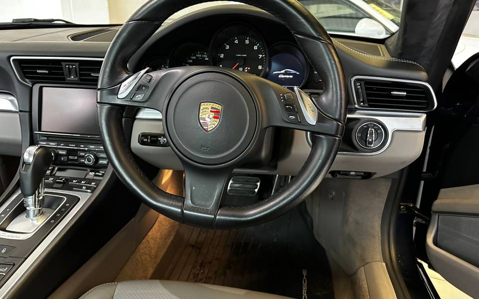 Imagen 35/50 de Porsche 911 Carrera (2014)