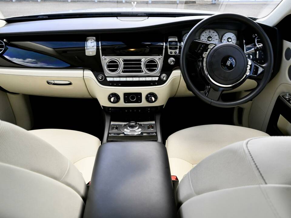 Immagine 28/50 di Rolls-Royce Ghost (2010)