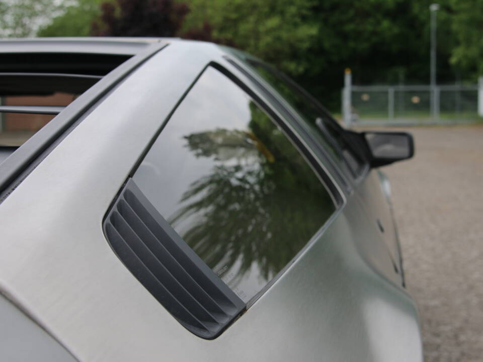 Image 54/92 of DeLorean DMC-12 (1982)