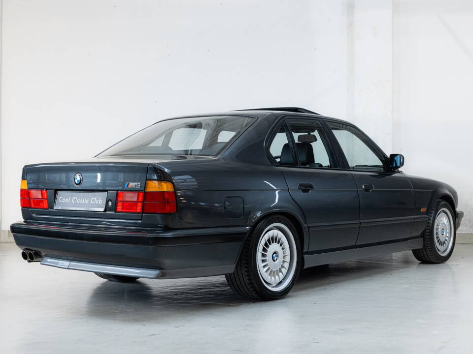 Bild 4/34 von BMW M5 (1993)