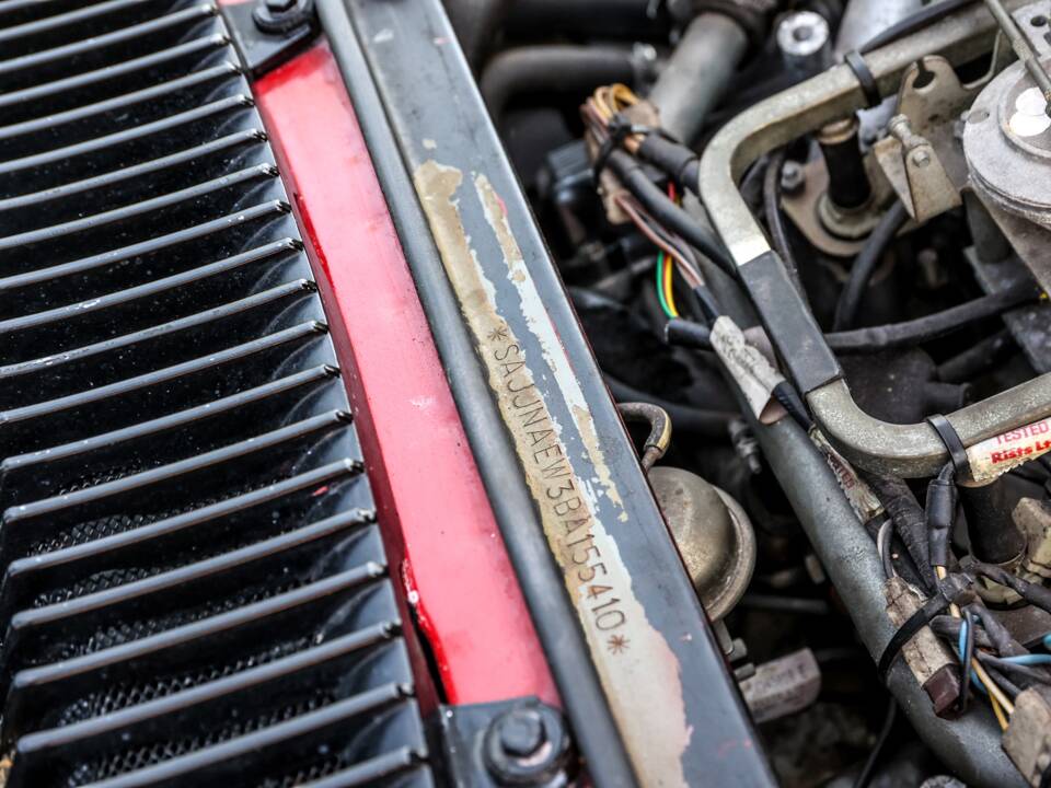 Image 21/43 of Jaguar XJS 5.3 V12 (1988)