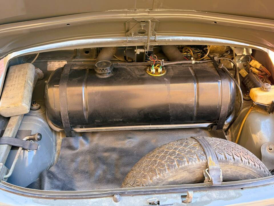 Image 12/25 de FIAT 500 L (1971)