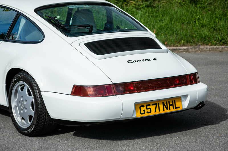 Image 9/38 of Porsche 911 Carrera 4 (1990)