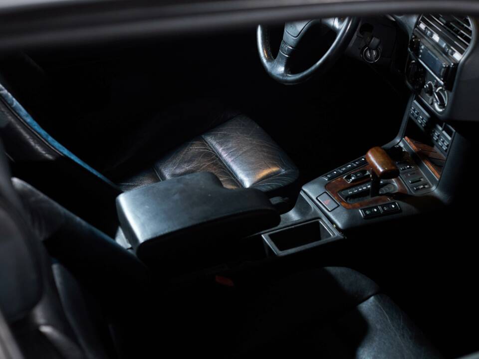 Immagine 20/27 di BMW 328i (1995)
