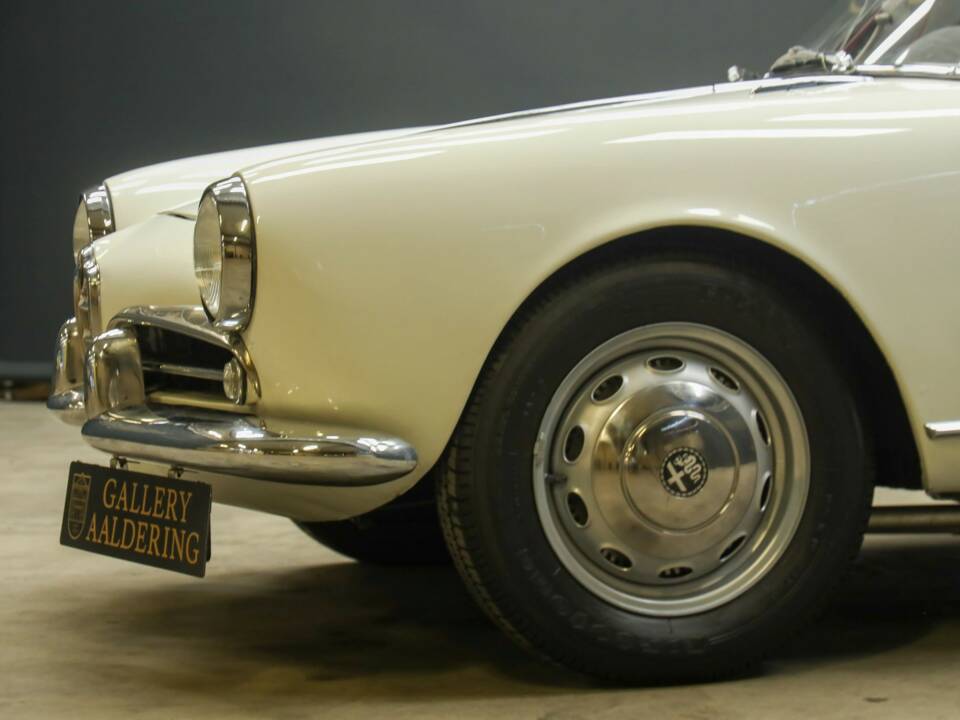 Bild 16/50 von Alfa Romeo Giulietta Spider (1957)