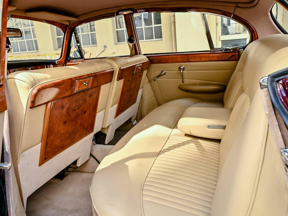 Imagen 8/10 de Jaguar 420 G (1969)