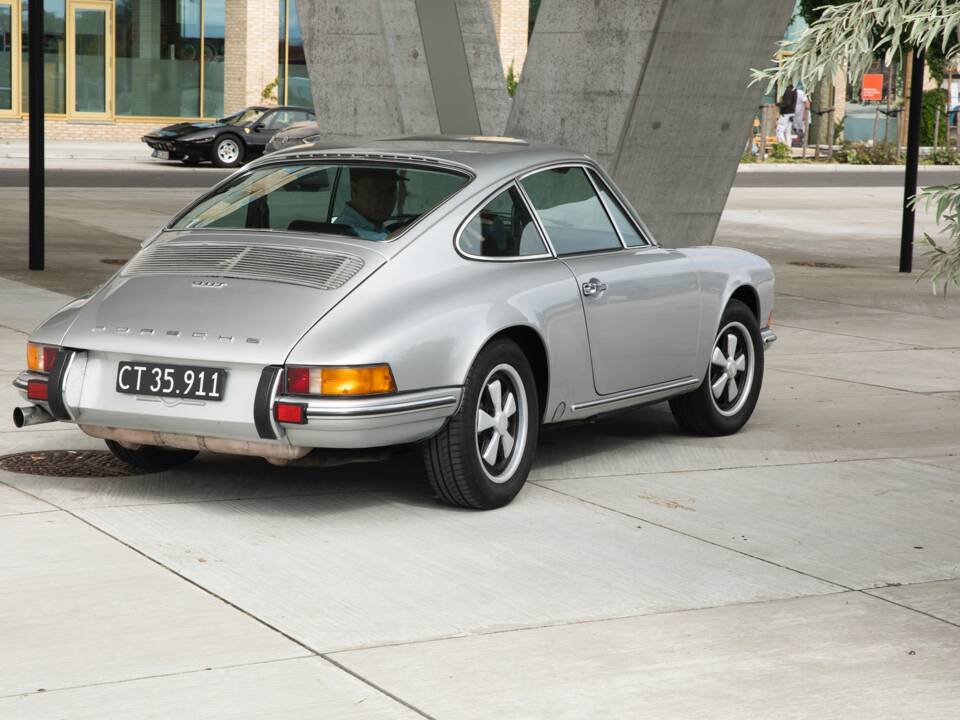 Image 13/27 of Porsche 911 2.0 T (1969)