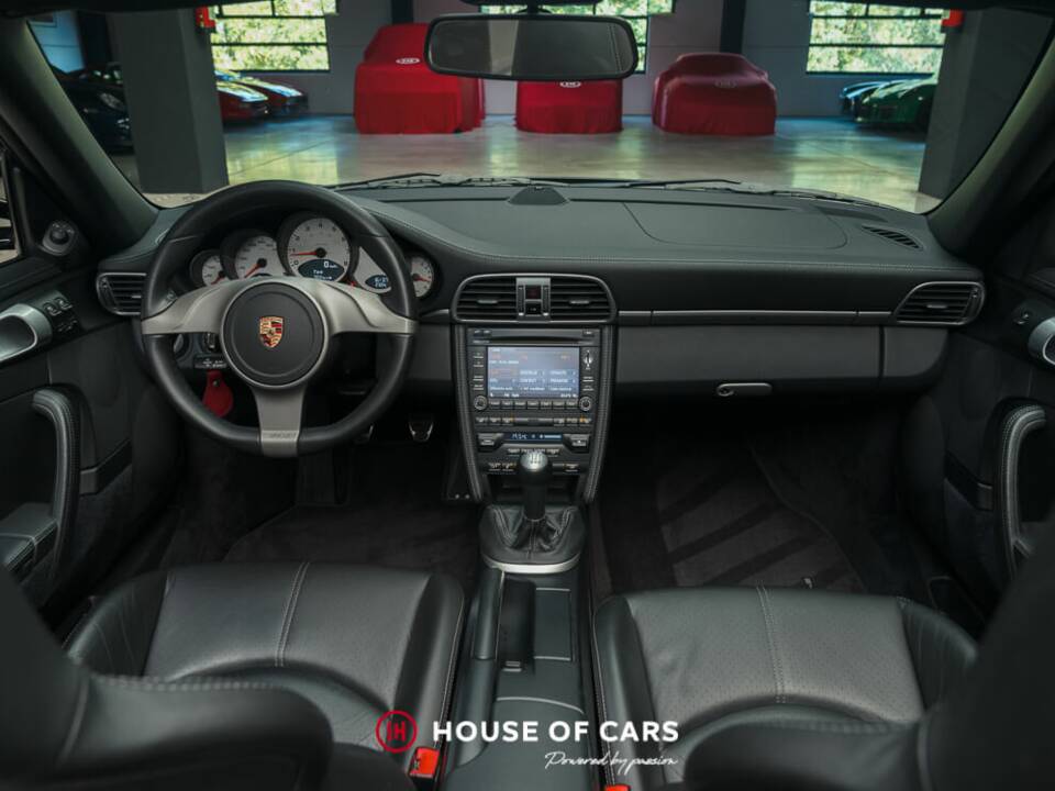 Bild 18/25 von Porsche 911 Carrera 4S (2010)