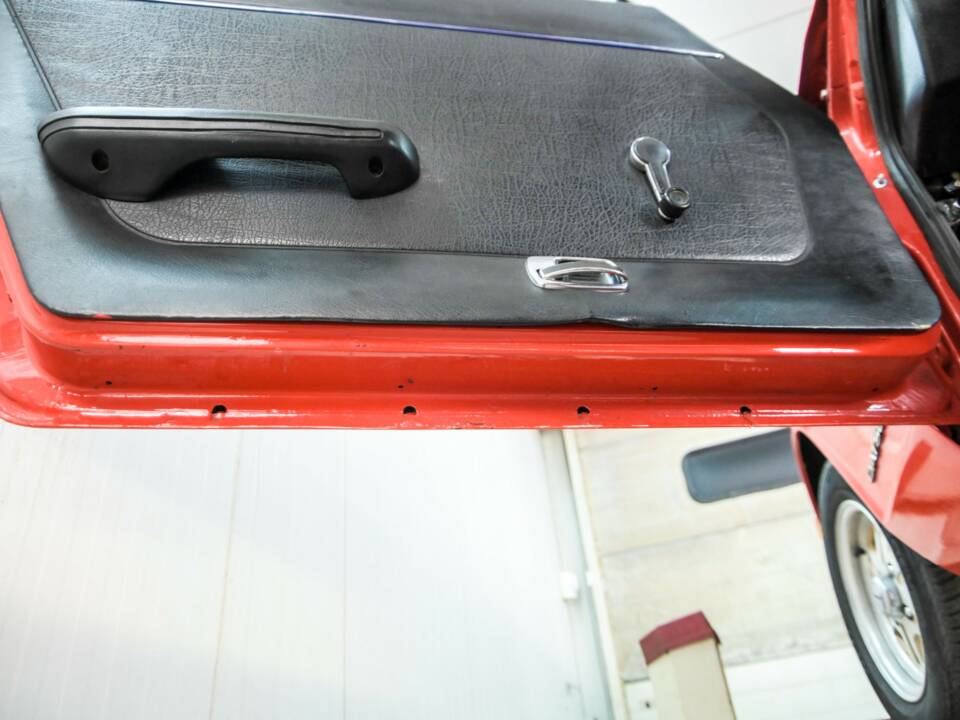 Image 39/50 of Datsun 240 Z (1974)