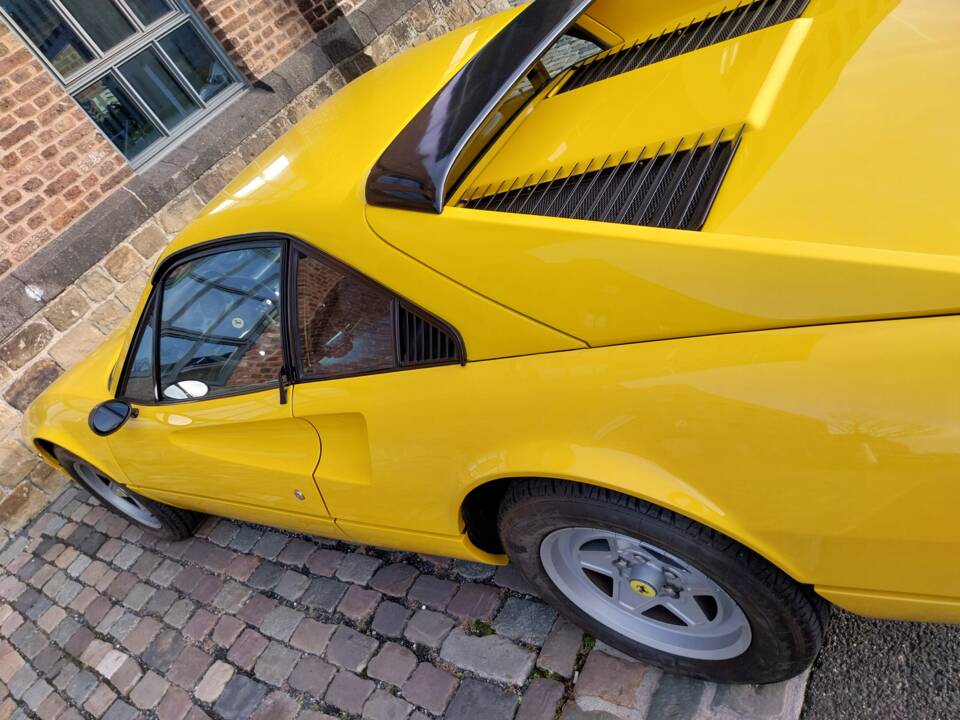 Image 18/53 of Ferrari 308 GTB (1979)