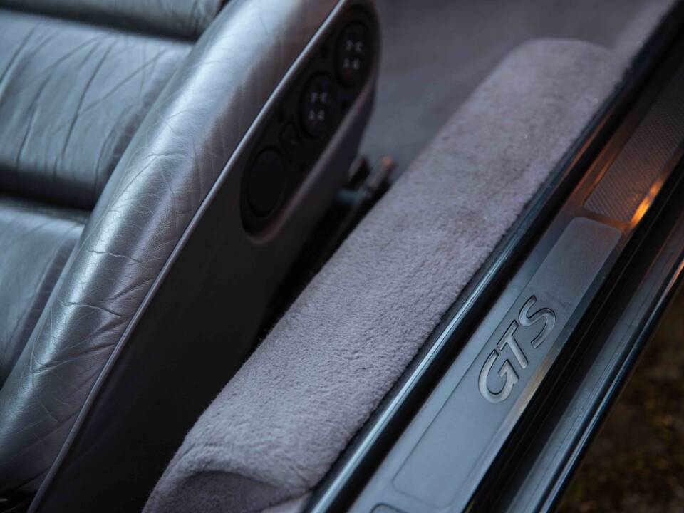 Image 53/63 of Porsche 928 GTS (1994)
