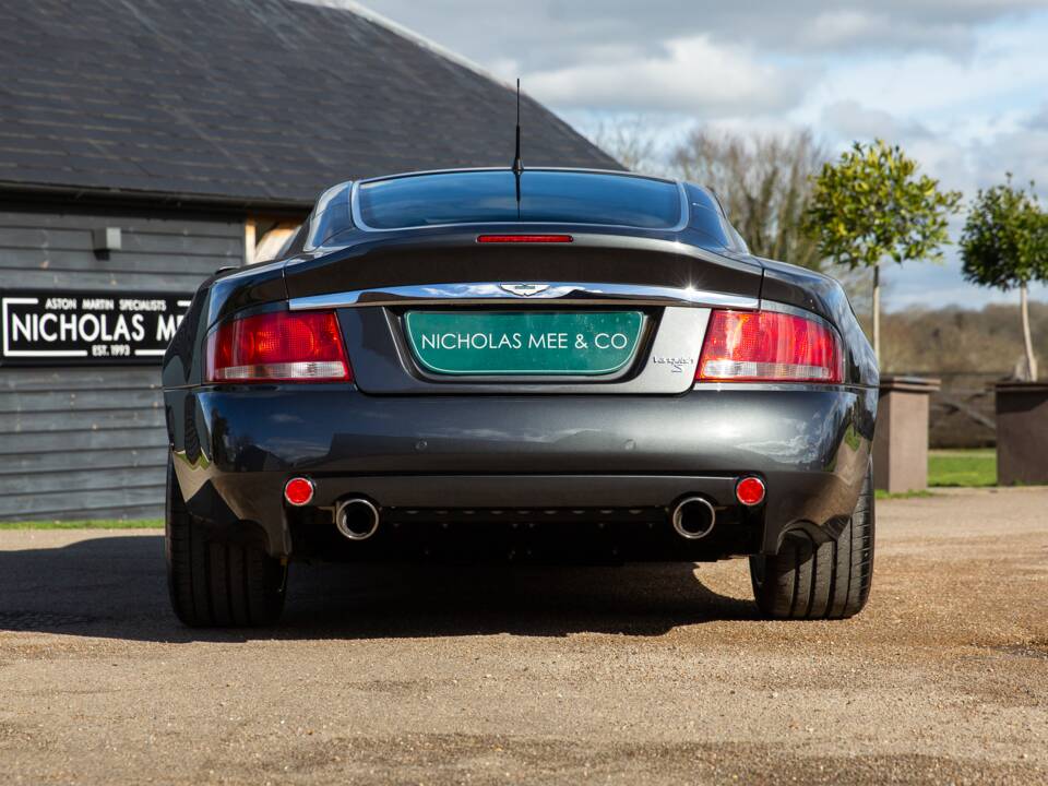 Image 39/92 of Aston Martin V12 Vanquish S (2007)