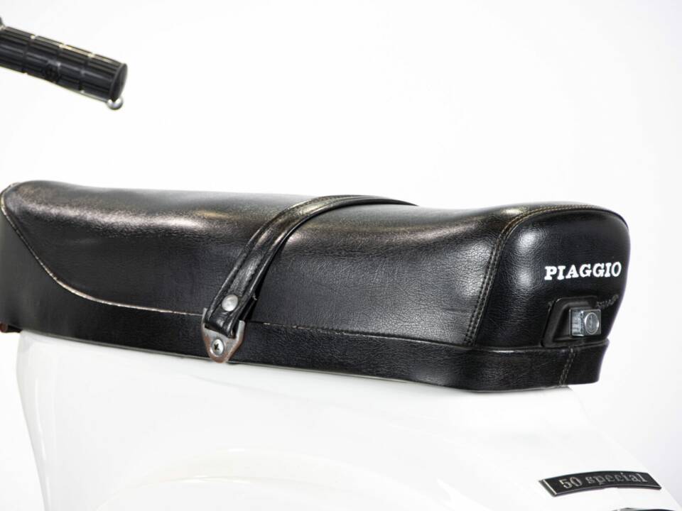 Imagen 10/50 de Piaggio Vespa 50 N Special (1979)