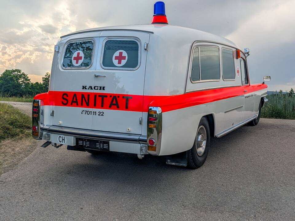 Image 24/51 of Cadillac Ambulance Carrosserie Köng (1964)
