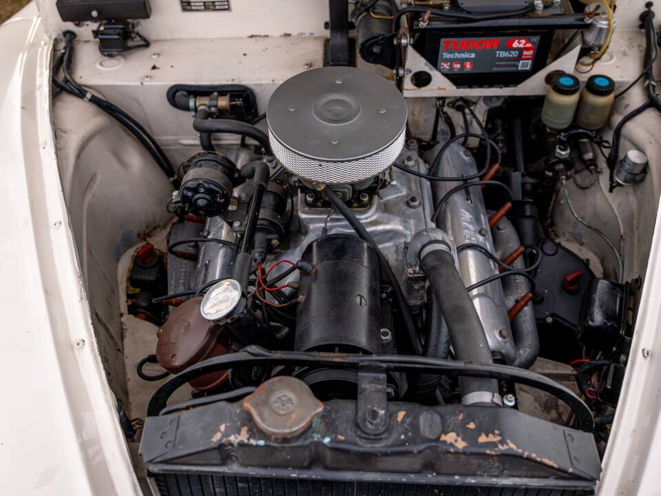 Afbeelding 6/19 van BMW 502 - 3.2 Litre (1961)
