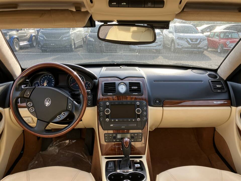 Image 14/46 of Maserati Quattroporte S 4.7 (2010)