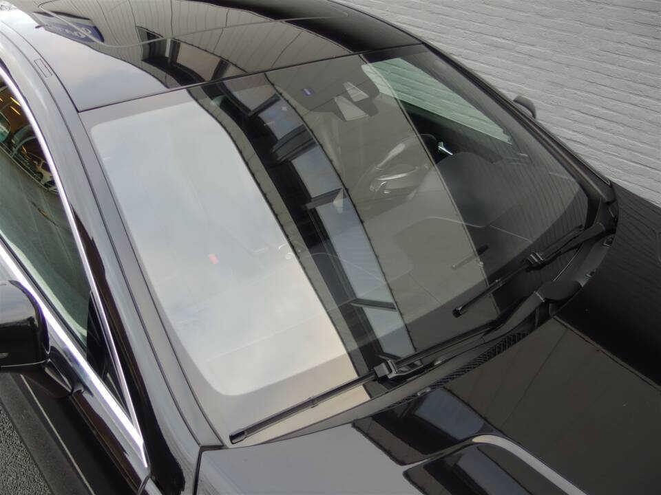 Image 11/97 of Mercedes-Benz CLS 63 AMG S 4MATIC (2013)