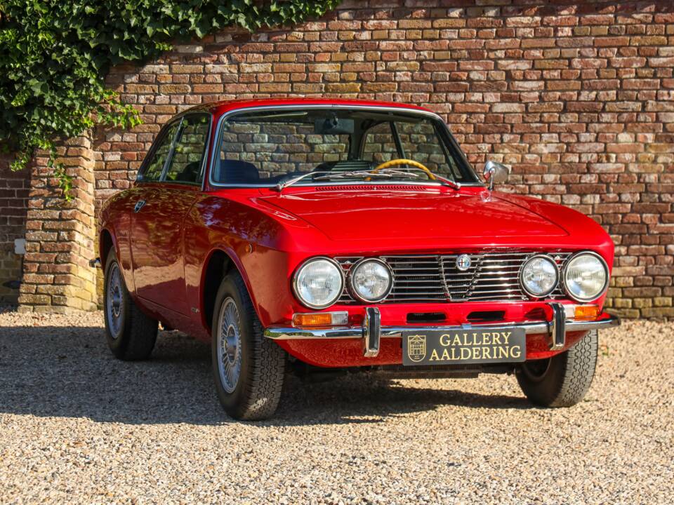 Imagen 47/50 de Alfa Romeo 2000 GT Veloce (1972)