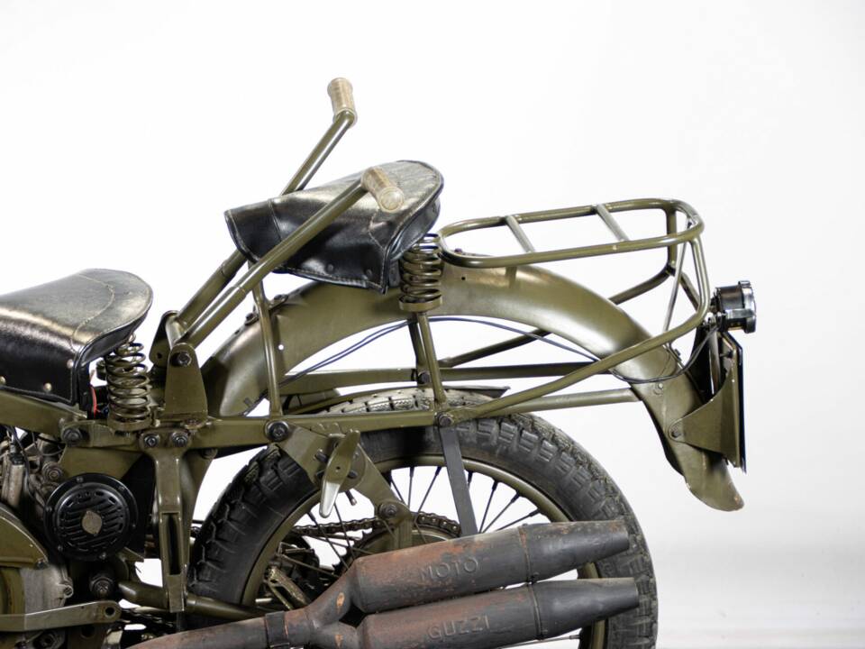 Bild 21/50 von Moto Guzzi DUMMY (1943)