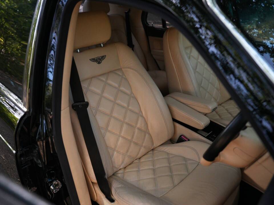 Image 41/50 of Bentley Arnage T (2004)
