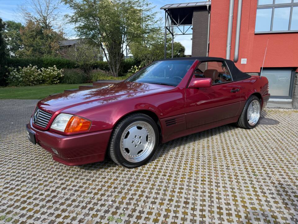 Image 2/34 de Mercedes-Benz 500 SL (1993)