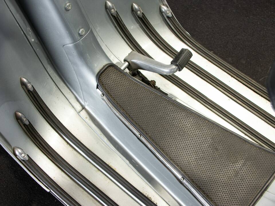 Bild 37/50 von Piaggio Vespa 150 Sprint (1967)