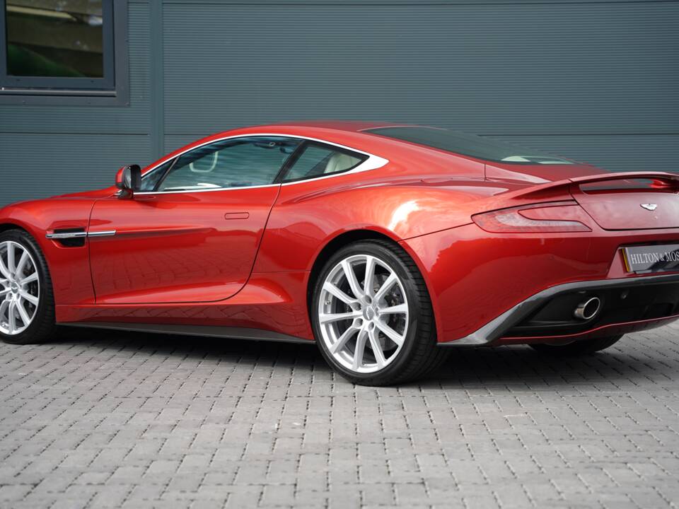 Bild 2/50 von Aston Martin Vanquish (2013)