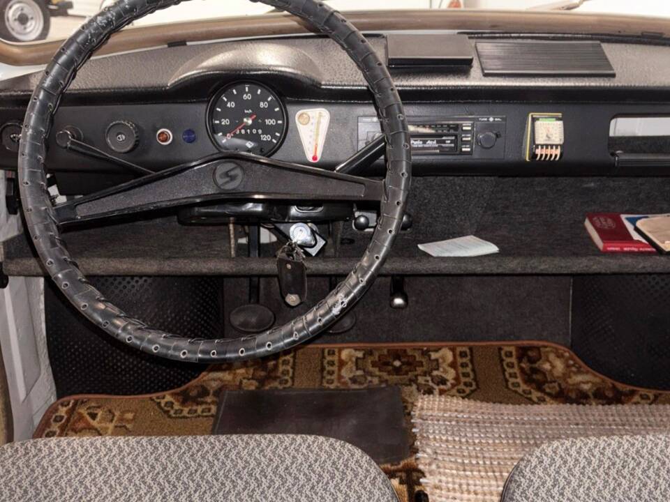 Image 13/18 de Trabant 601 (1977)