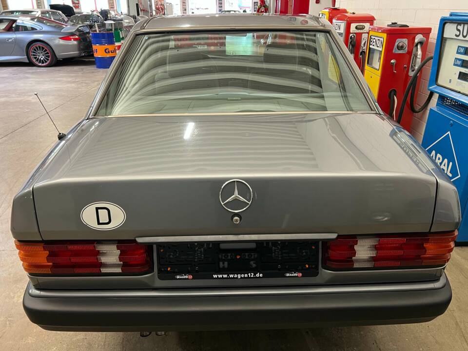 Image 20/22 of Mercedes-Benz 190 E 2.3 (1992)