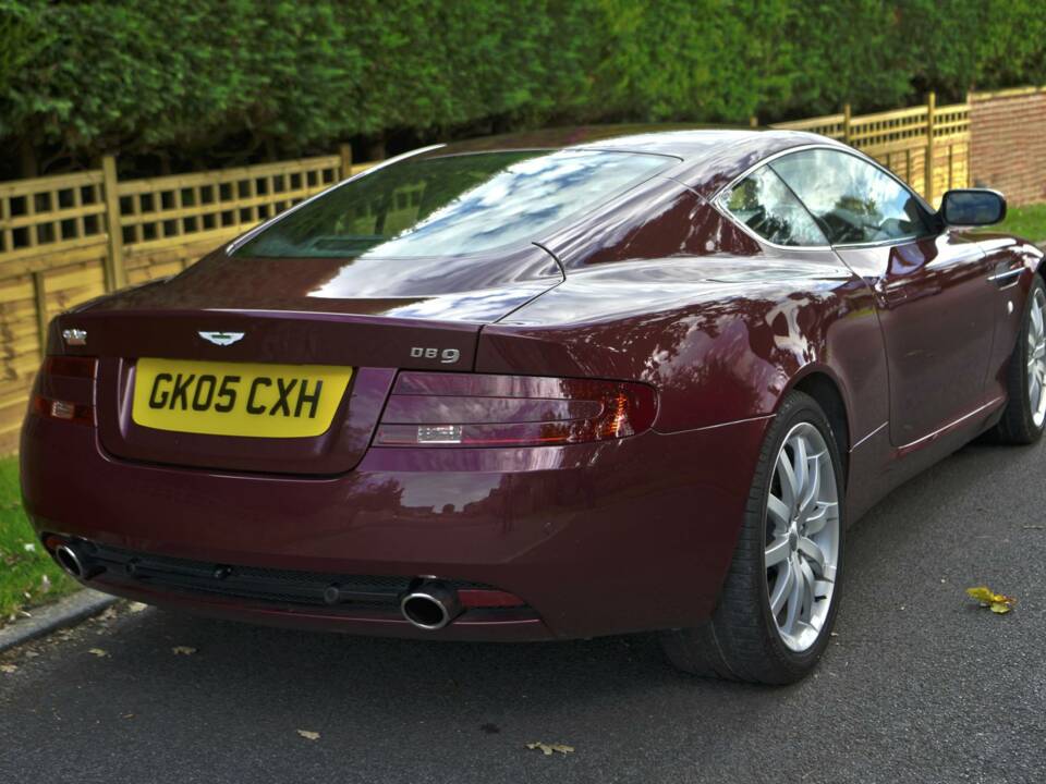 Bild 12/50 von Aston Martin DB 9 (2005)